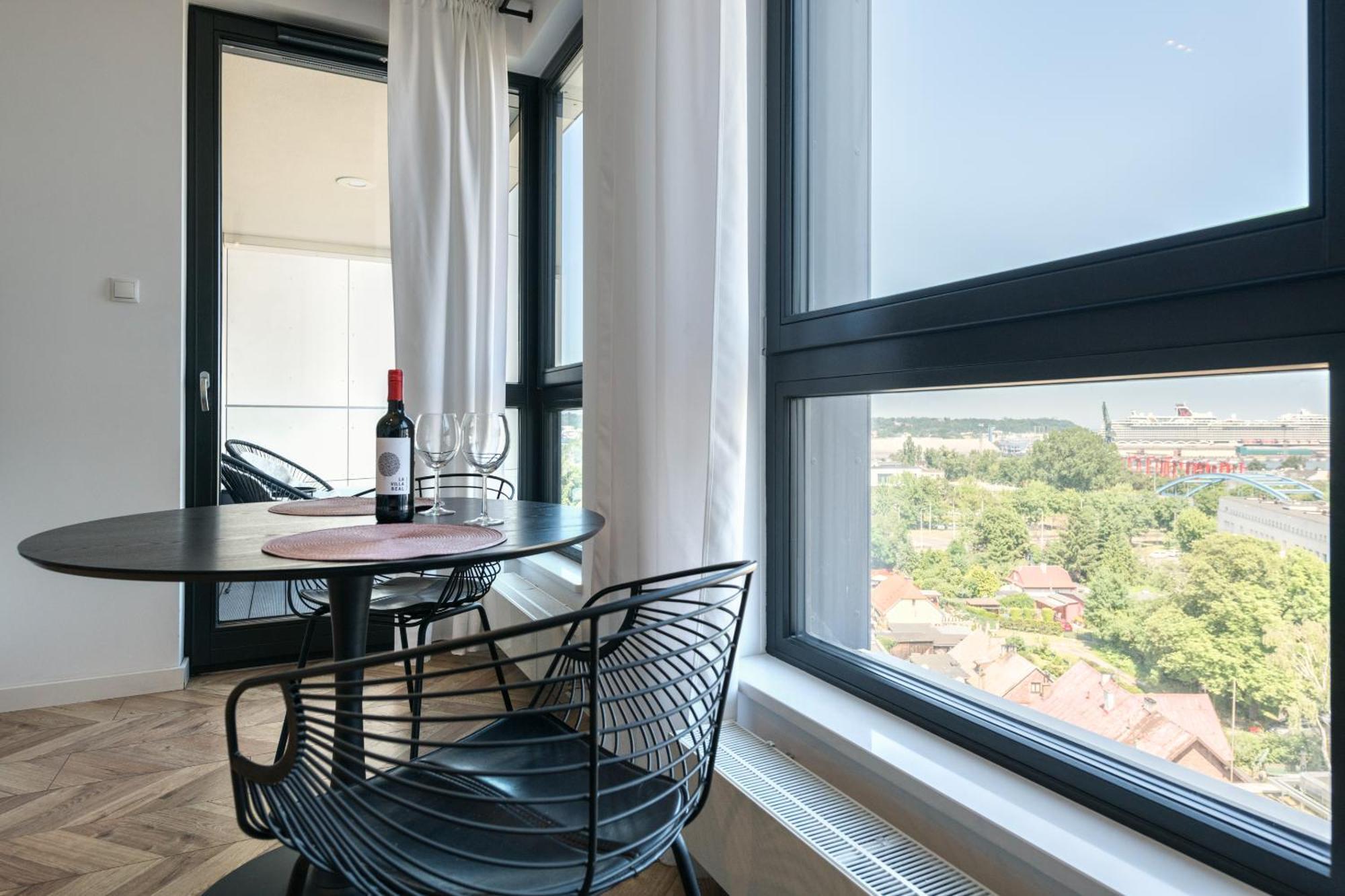 Apartment Dom & House - Portova In The Center Of Gdynia